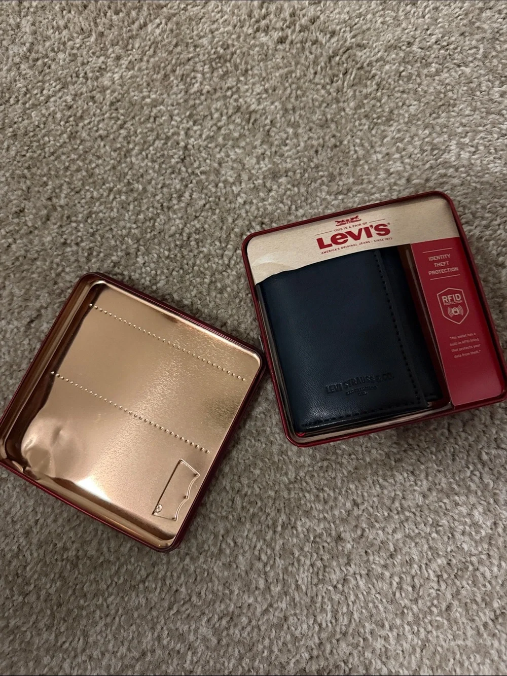 Levi's Black Men's Bifold Wallet